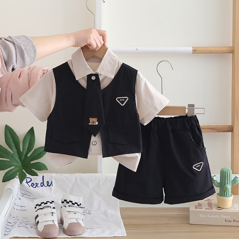 Completo Elegante Bambino "Mini Boss" - Camicia, Gilet, Cravattino e Shorts