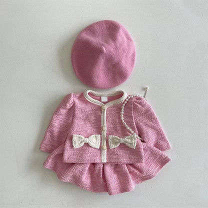 Completo Elegante Bimba – 2 Pezzi con Fiocchi e Basco