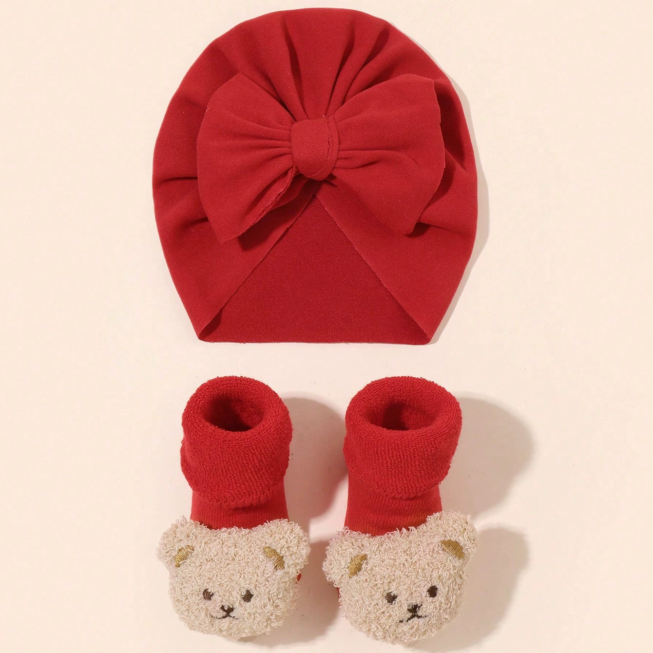 Set Cappellino+ Calzini Orsetto Spugna (0-6 mesi)