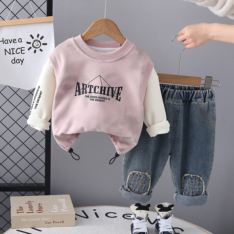 Completo Bimbo Felpa “Artchive” e Jeans  Look Casual Autunno/Inverno