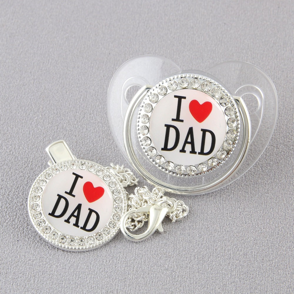 Set Ciuccio Trasparente con Catenella e Copri-Polvere – “I ❤️ Dad” con Cristalli (6-12 mesi)