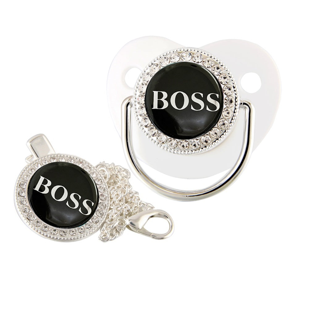 Set Ciuccio con Catenella “BOSS” – Design Elegante con Strass argento