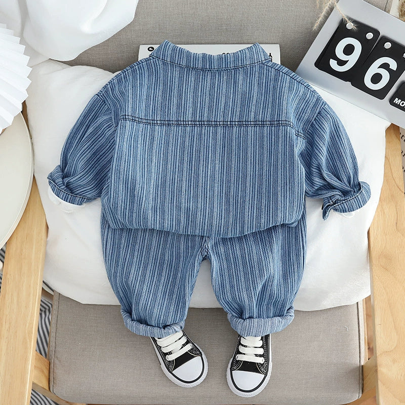 Completo bimbo in denim con t-shirt e smile