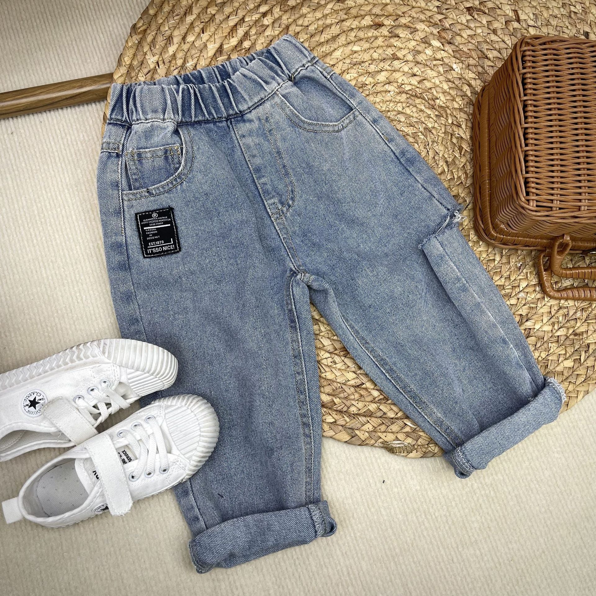 Jeans Bambino Estivi con Strappo e Risvolto  Stile Casual
