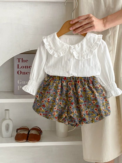 Camicetta Bianca con Colletto + Shorts a Fiori