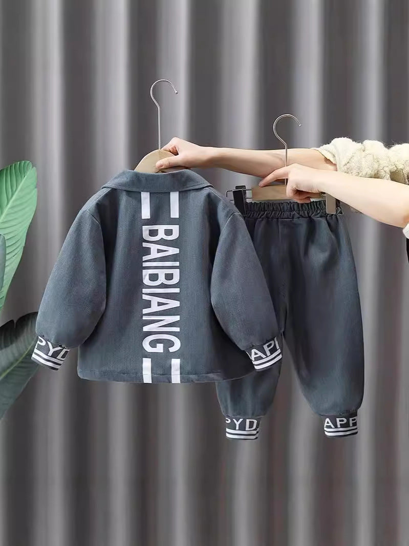 Completo Bambino Elegante 2 Pezzi – Giacca Doppiopetto + Pantaloni con Polsino Elastico