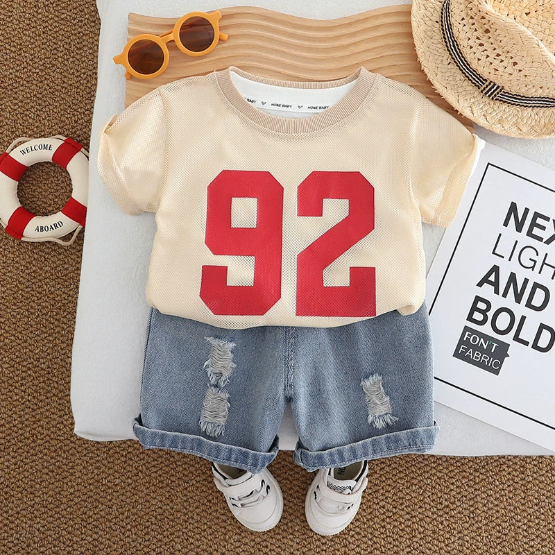 Set Estivo Bambino  T-Shirt Sportiva e Shorts di Jeans
