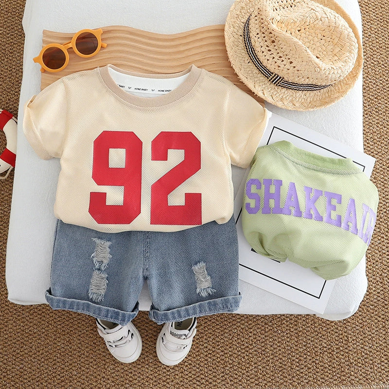 Set Estivo Bambino  T-Shirt Sportiva e Shorts di Jeans