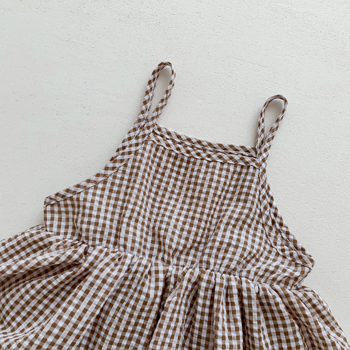 Completo Estivo Vichy con Cappello  Freschezza e Stile per le Giornate di Sole