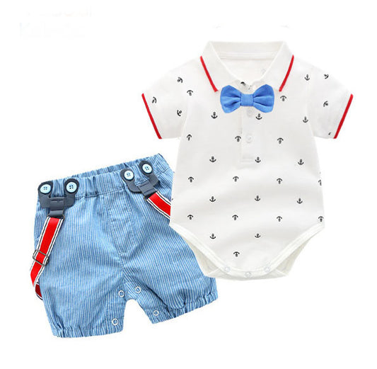 Completo estivo bimbo stile marinaio con body, pantaloncini e bretelle