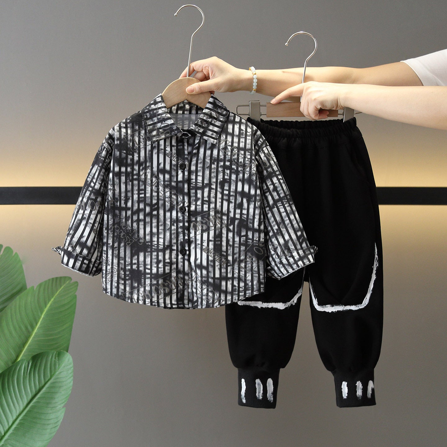 Completo bambino 3 pezzi camicia + pantaloni e gilet in ecopelle