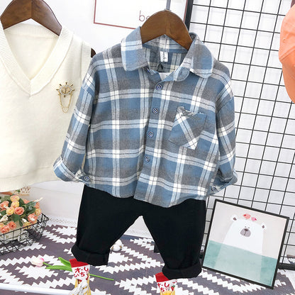Completo Elegante Bimbo 3 Pezzi – Camicia a Quadri, Gilet Bianco e Pantaloni Neri