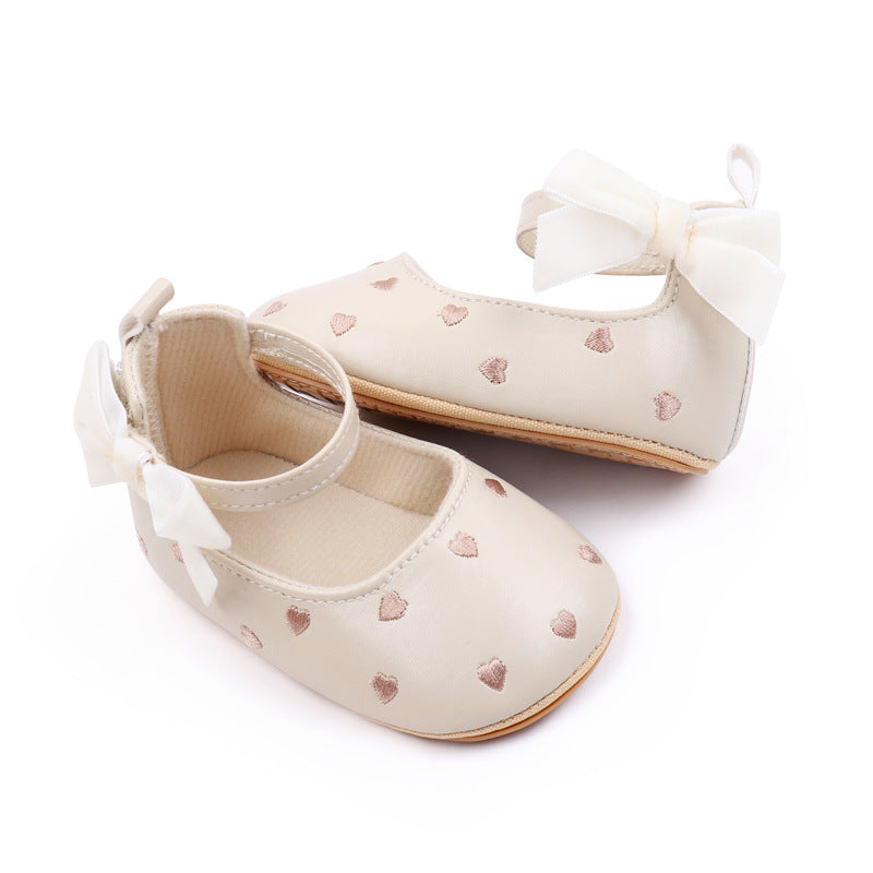 Scarpine Bambina con Cuoricini e Fiocco   Eleganza per i Primi Passi