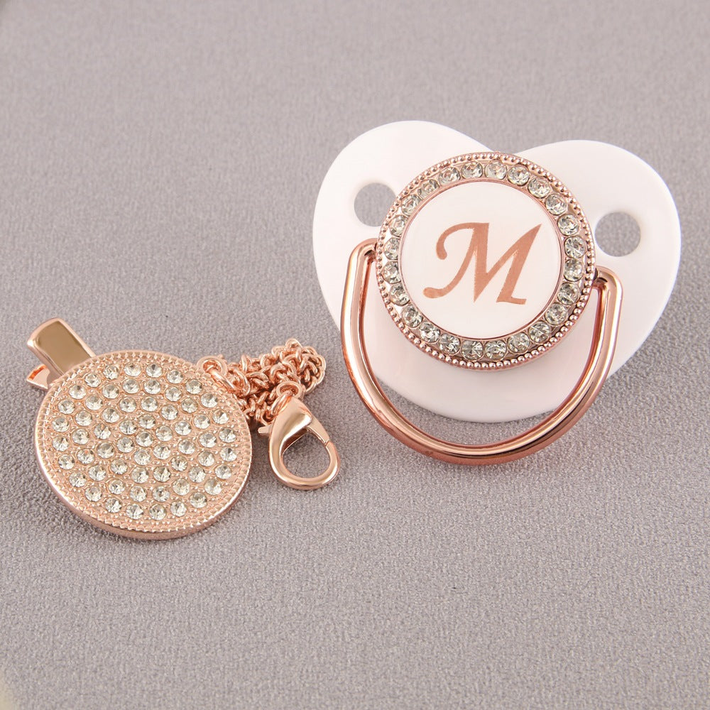 Set Ciuccio Luxury Bianco e oro rosa con Clip – Personalizzato con Iniziale (6-12 mesi)