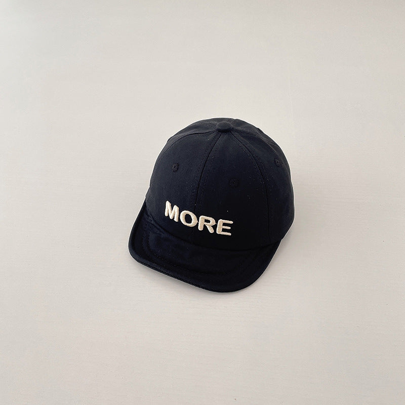 Cappello Casual con Ricamo "MORE"