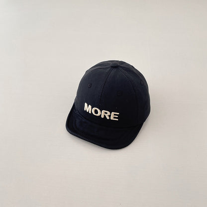 Cappello Casual con Ricamo "MORE"