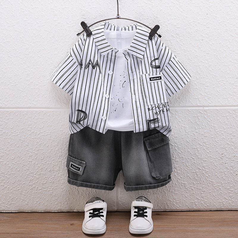 Completo Estivo Bimbo Casual   Camicia a Righe, T-shirt e Shorts in Jeans