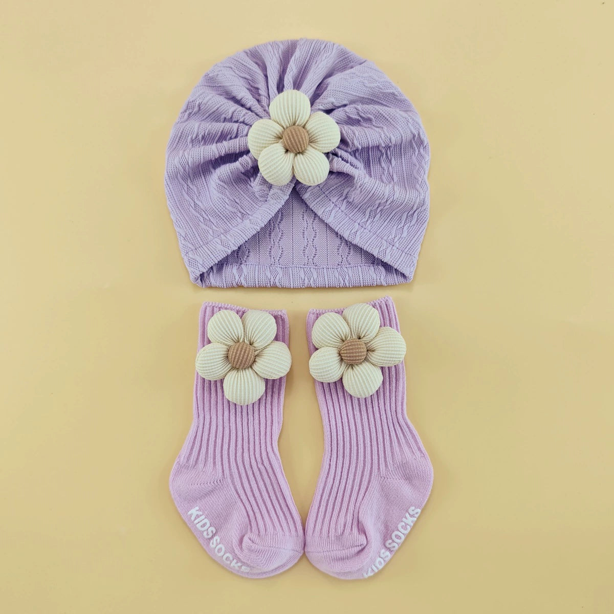 Set Cappellino + Calzini Fiore – 0-6 mesi