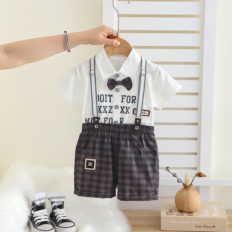 Completo Estivo Bimbo con Bretelle "Little Gentleman" - Camicia, Shorts a Quadri e Papillon