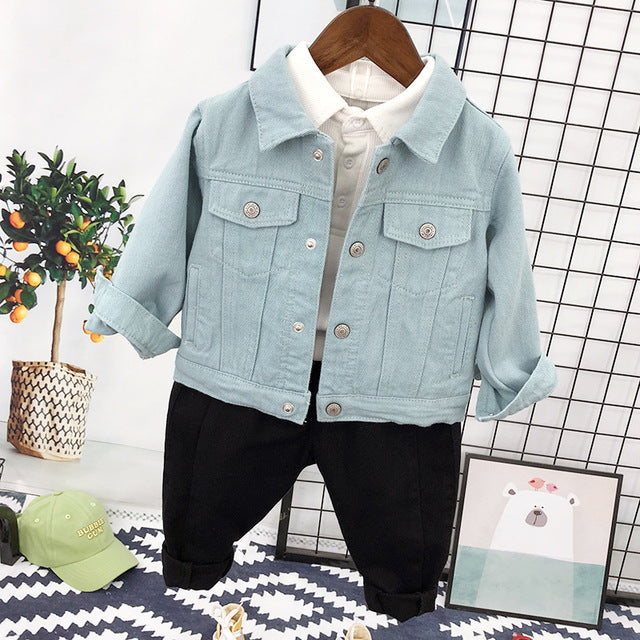 Completo Bambino Primavera – Giacca Jeans Colorata + Polo Bianca + Pantaloni
