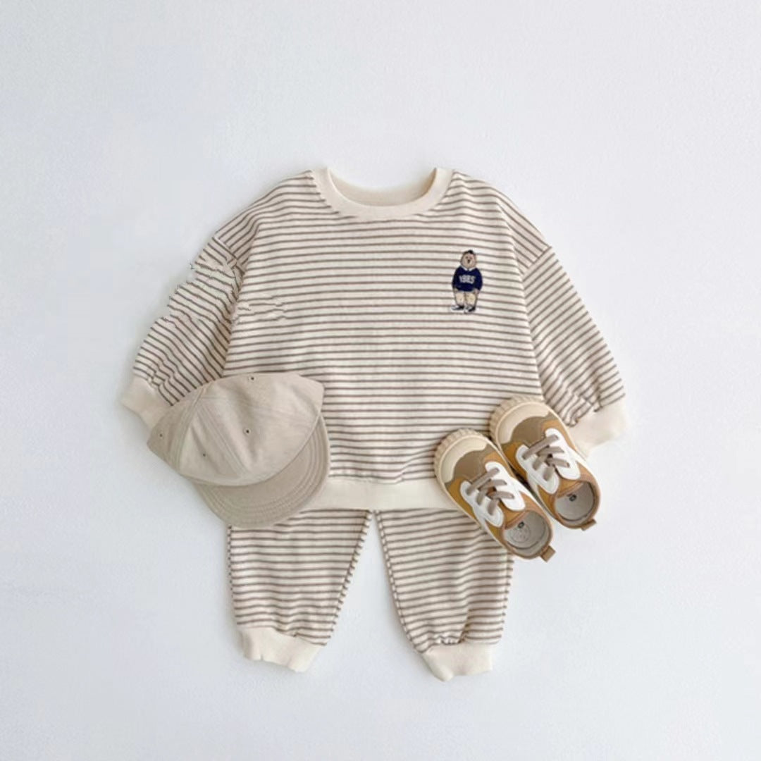 Completo a Righe con Orsetto Ricamato