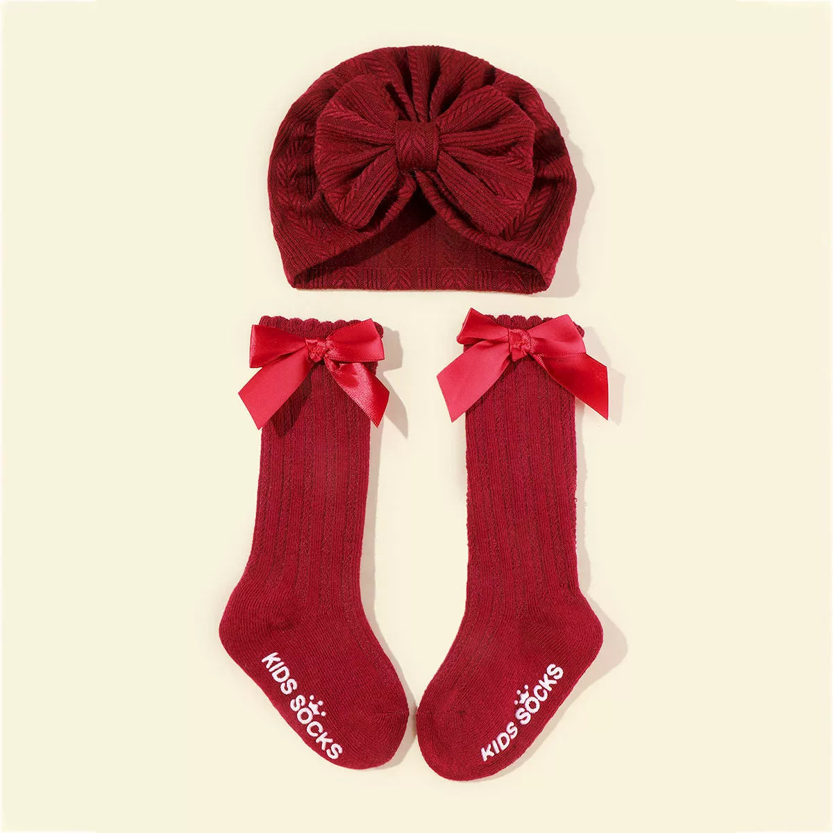 Set Cappellino + Calzini Fiocco Raso (0-6 mesi)