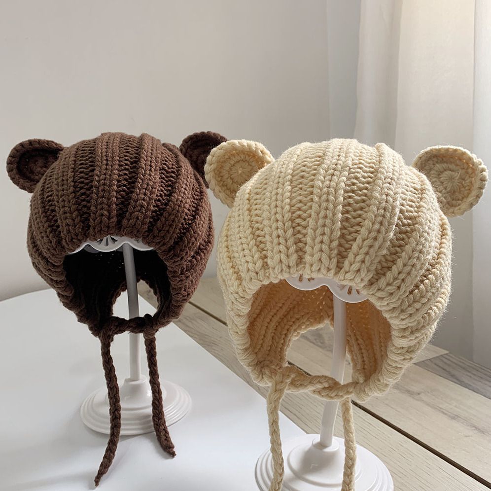 Cappellino Neonato/a Neutro Invernale a Maglia con Orecchie – Disponibile in Vari Colori