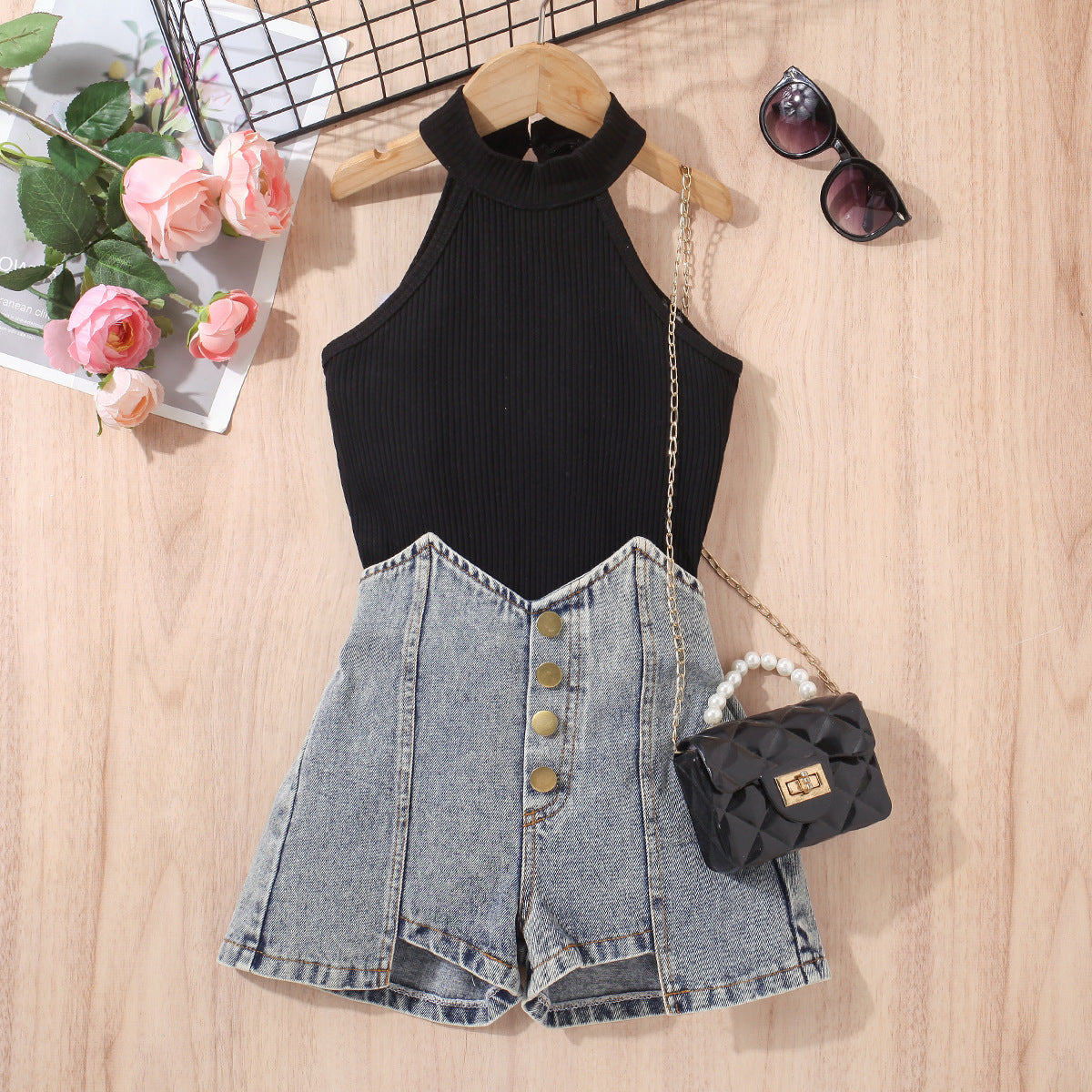 Completo Bimba Casual Chic  Top Nero a Costine e Shorts in Jeans con Bottoni