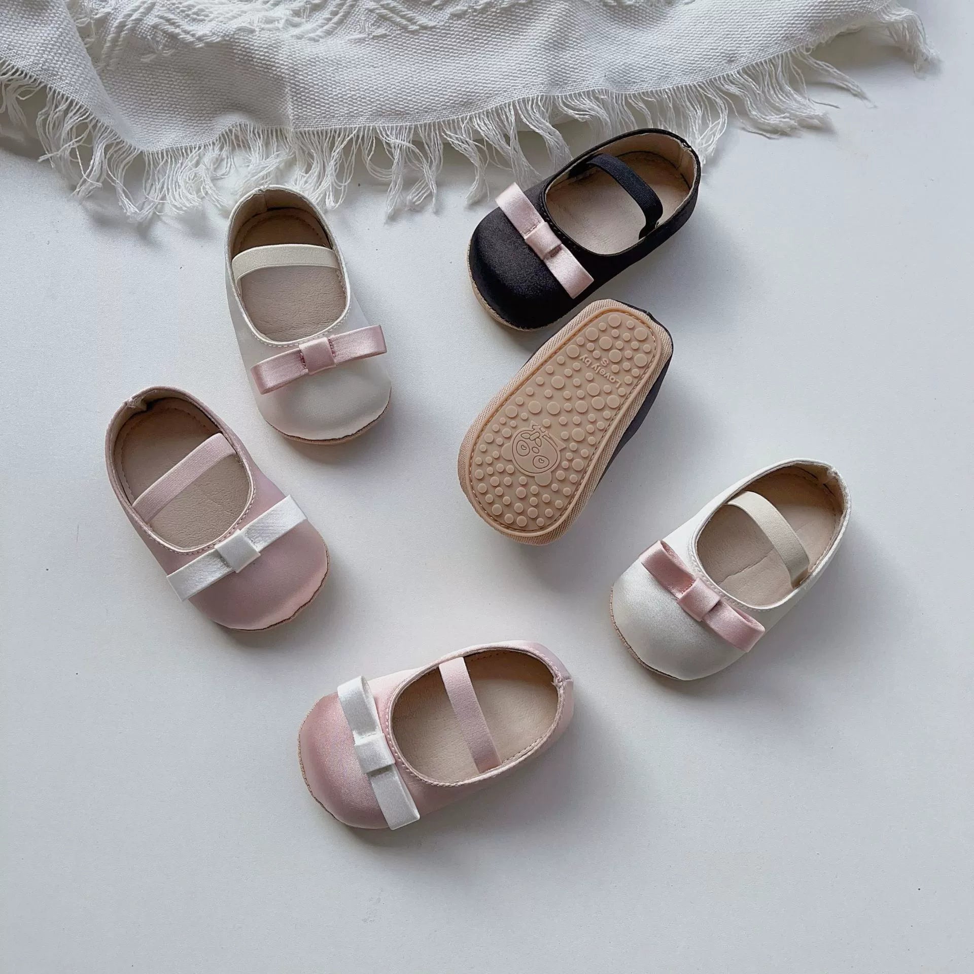 Scarpine Neonata Eleganti con Fiocco – Suola Antiscivolo