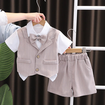 Completo Elegante 3 Pezzi per Bambino – Camicia, Gilet e Pantaloncini con Papillon