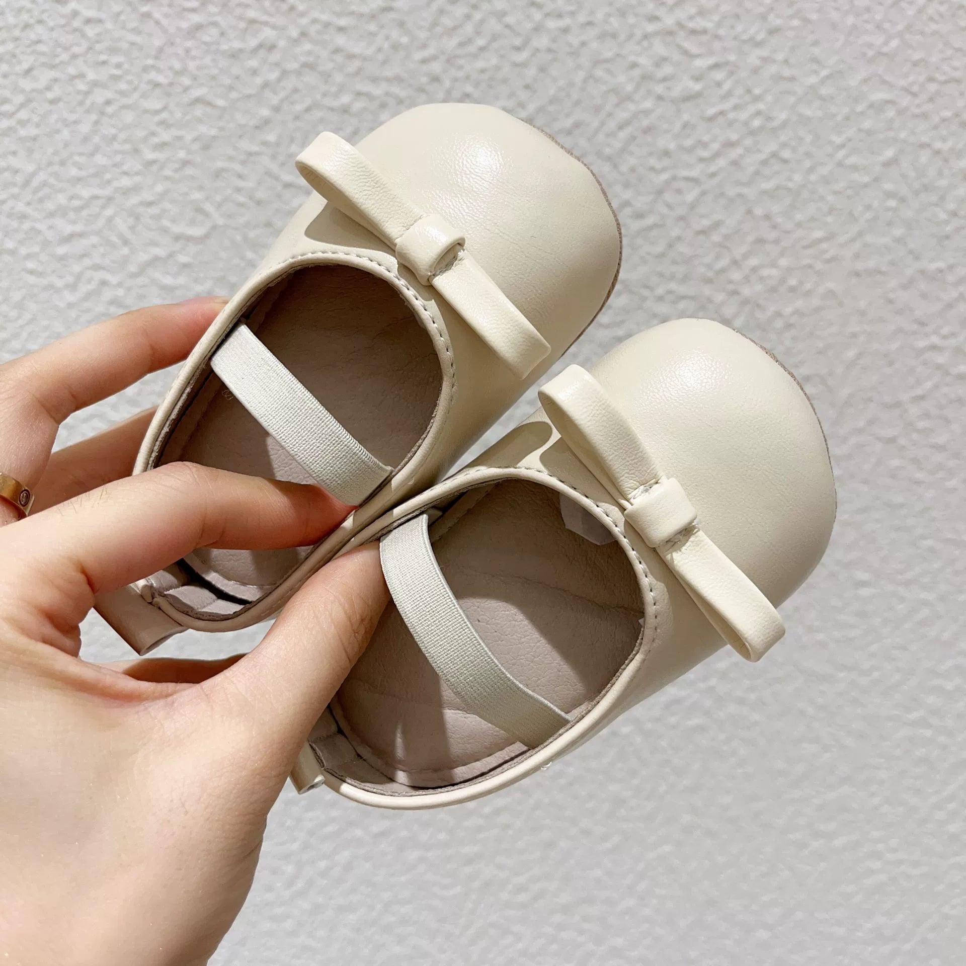 Ballerine Baby in Ecopelle con Fiocco – Antiscivolo e Morbide