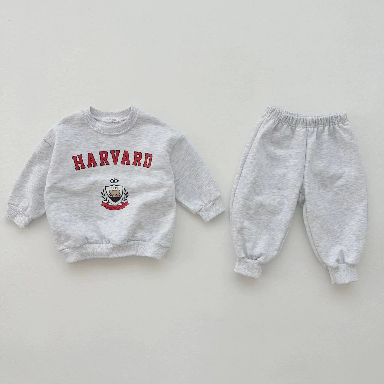 Completo Bimbo "Harvard" – Felpa + Pantaloni in Cotone