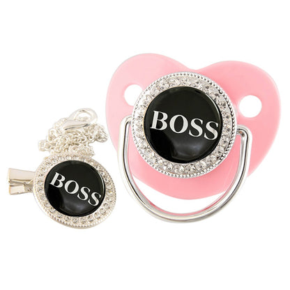Set Ciuccio con Catenella “BOSS” – Design Elegante con Strass argento