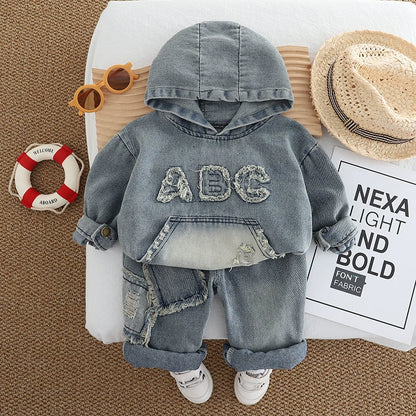 Completo denim streetwear per bimbo  Felpa con cappuccio e jeans