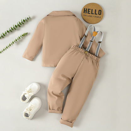 Elegante Completo per Bambini Beige con Bretelle e Papillon