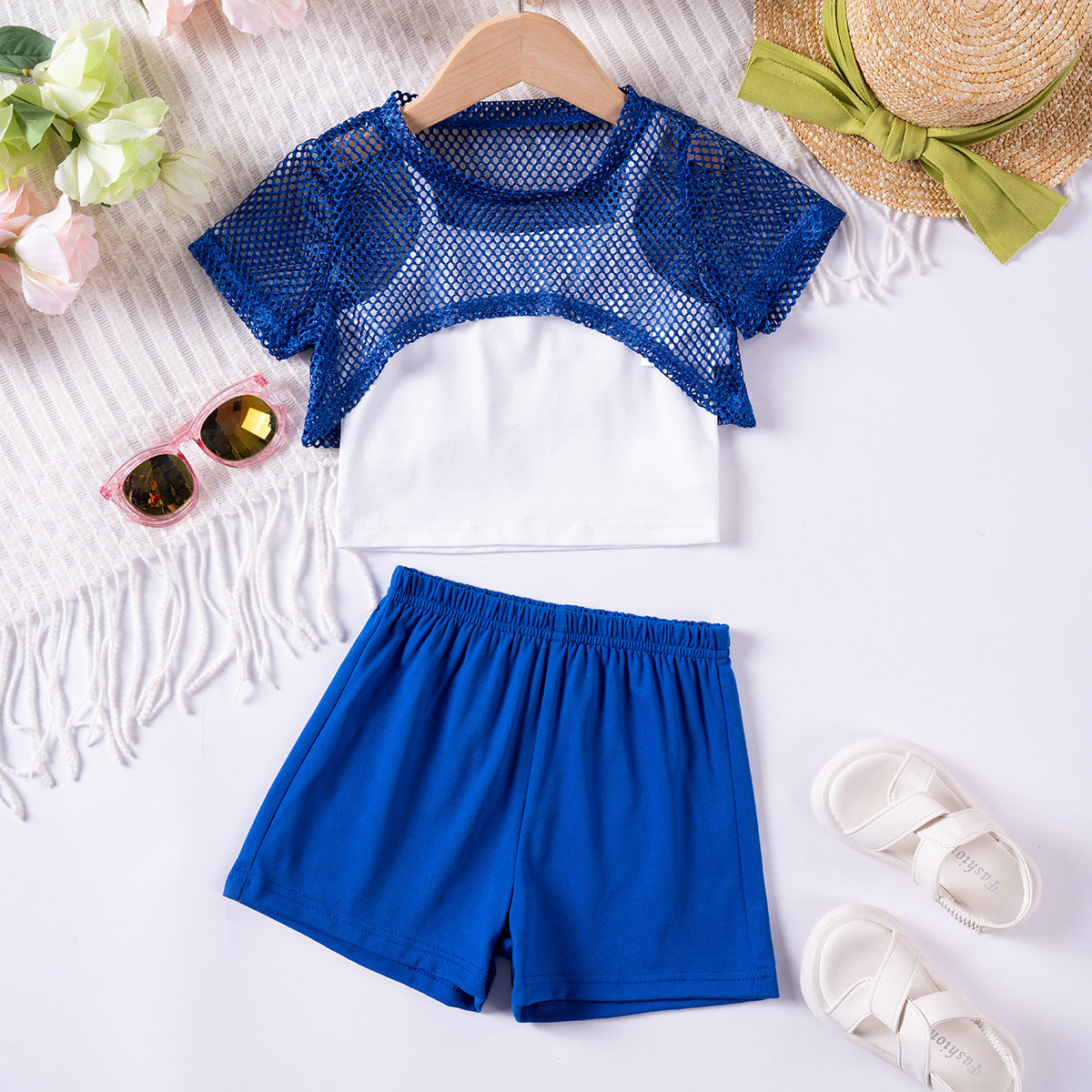 Completo Sportivo Estivo per Bambina con Top a Rete e Shorts