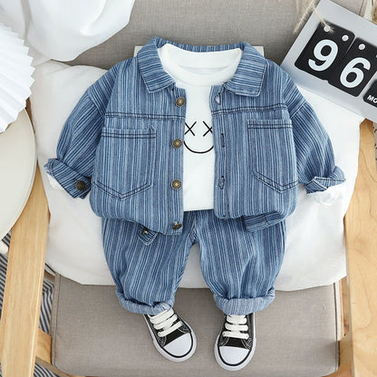 Completo bimbo in denim con t-shirt e smile