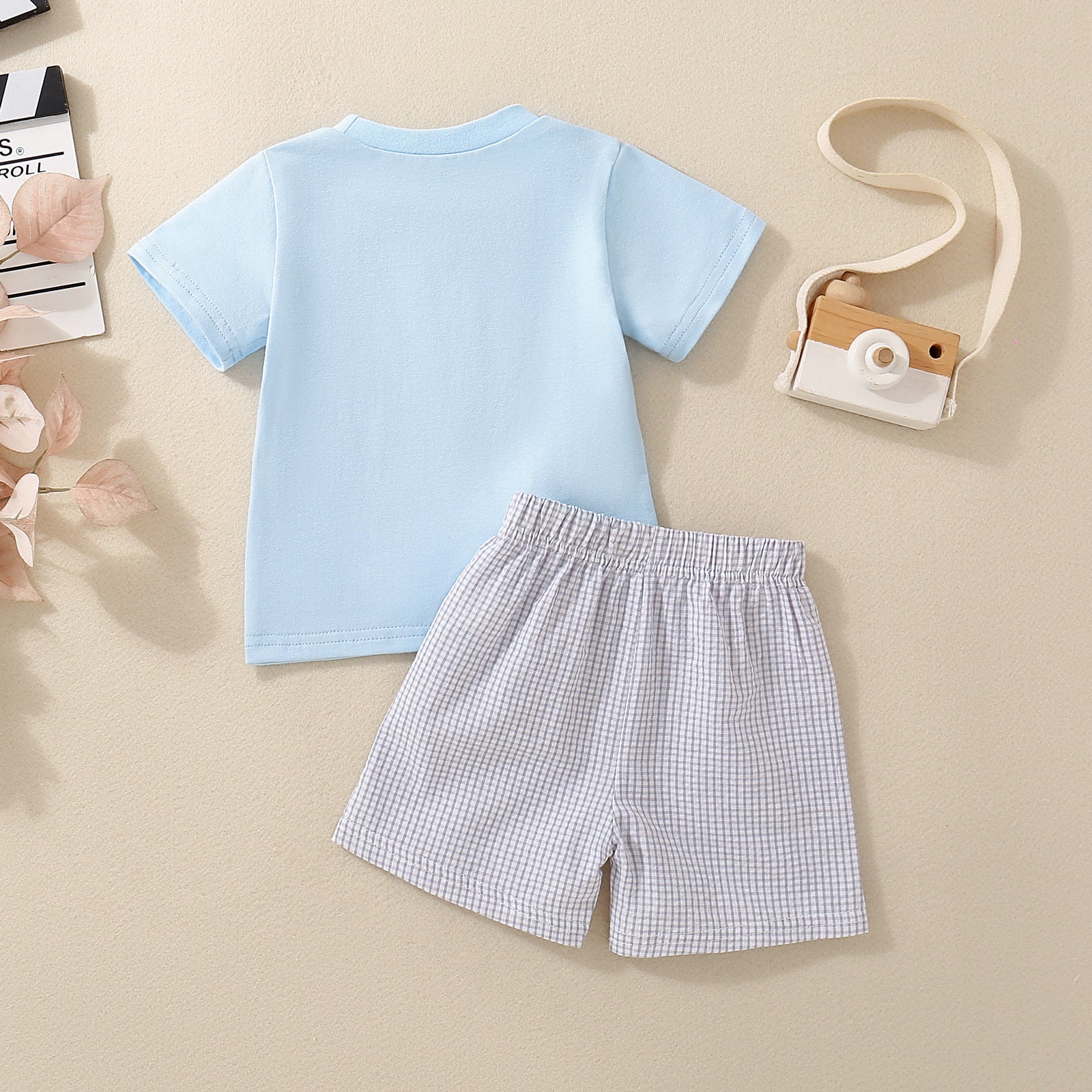 Completo Estivo Bambino  T-shirt e Shorts a Quadretti con coniglietto