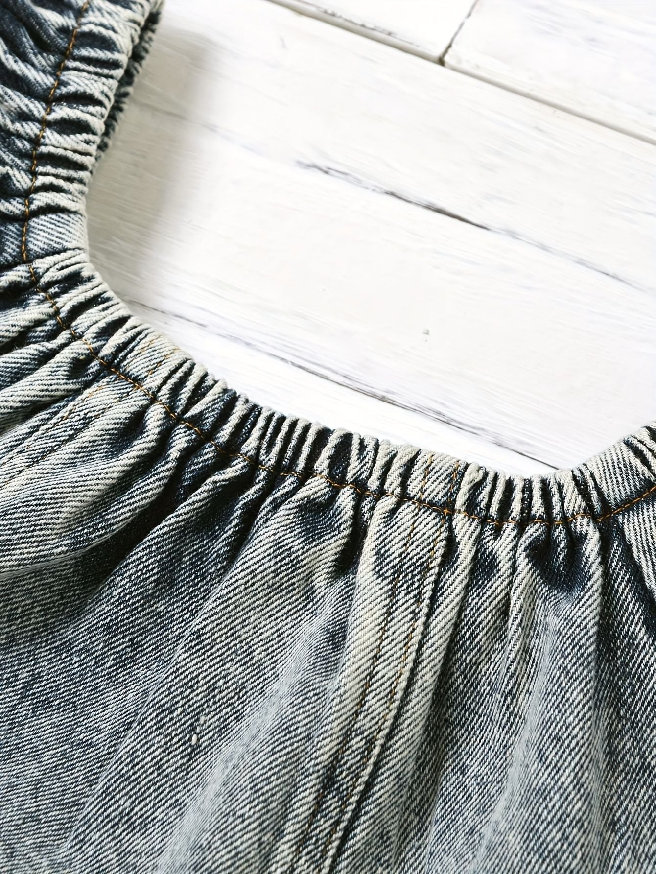 Completo estivo bimba con top in jeans e gonnellina salmone