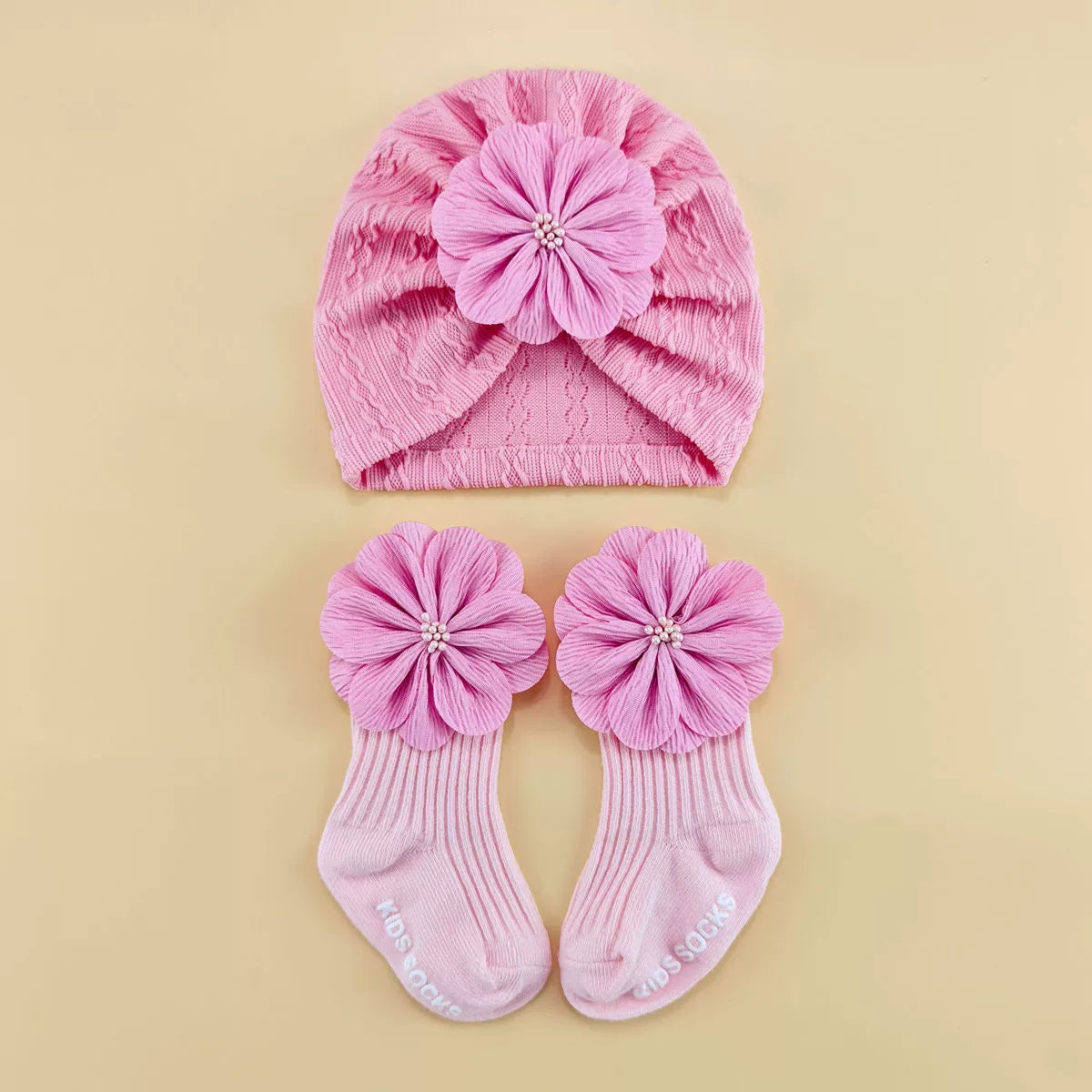 Set Cappellino + Calzini Fiore Perline (0-6 mesi)