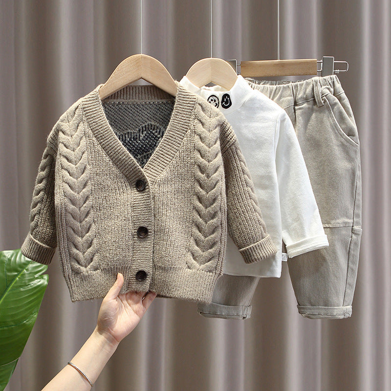 Completo maglia con orsetto ricamato + pantaloni – 2 varianti