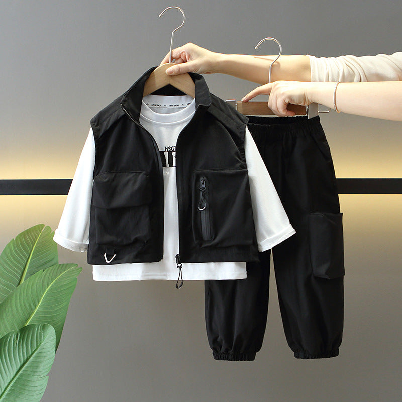 Set 3 pezzi bambino stile urban – T-shirt, pantaloni cargo e gilet multi-tasche (2 colori)