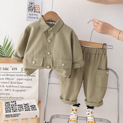 Completo Bambino Minimalista con Camicia e Pantaloni Cargo