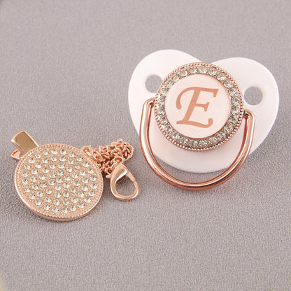Set Ciuccio Luxury Bianco e oro rosa con Clip – Personalizzato con Iniziale (6-12 mesi)