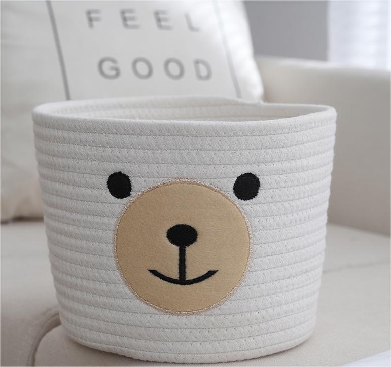 Cestino portaoggetti in cotone intrecciato con faccina orsetto