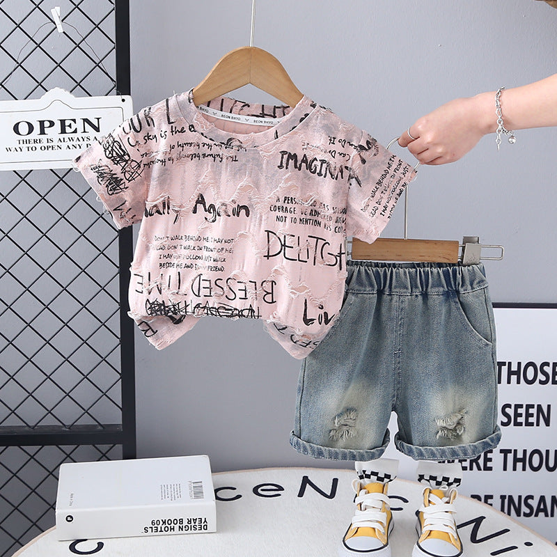 Completo Estivo Bambino  T-shirt Grigia con Scritte & Shorts Jeans