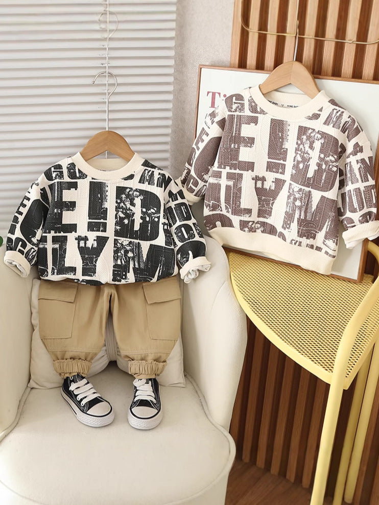 Completo Bambino con Felpa Stampata e Pantaloni Cargo