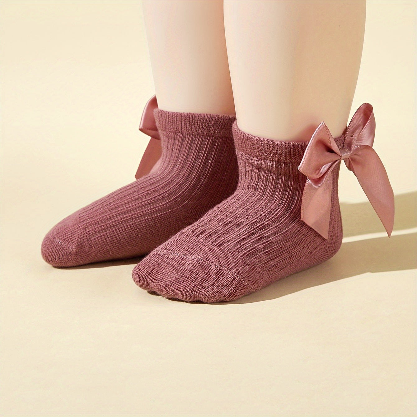 Calze Corte Bambina con Fiocco in Raso – Eleganti e Morbide