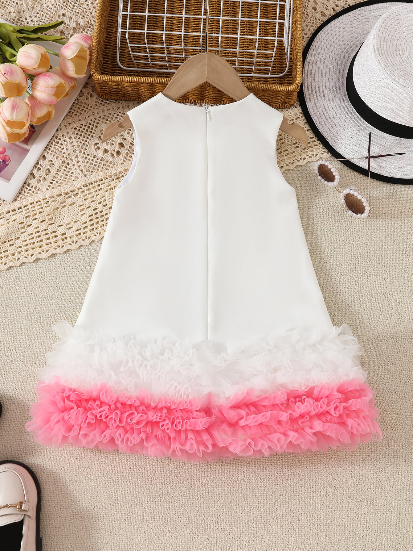 Abito elegante bambina bianco con balze in tulle rosa e fucsia