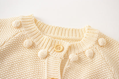 Set Maglia Neonata 2 Pezzi: Cardigan e Salopette in Maglia - Beige Elegante